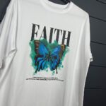 футболка біла за принтом faith