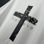 футболка оверсайз з хрестом, принт believe