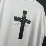 футболка оверсайз з хрестом, принт believe