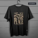 Футболка з принтом - Peace класична чорна