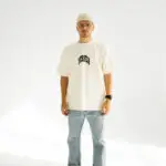 футболка бежева з принтом yeshua