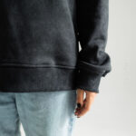 світшот варенка з написом All we need is God