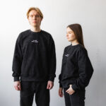 світшот чорна варенка з написом All we need is God