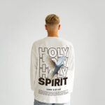 лонгслів чорний з принтом Holy Spirit