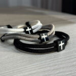 браслет з шнура