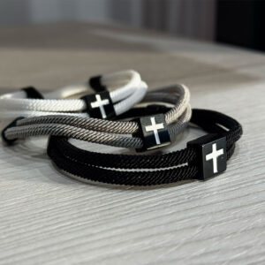 браслет з шнура